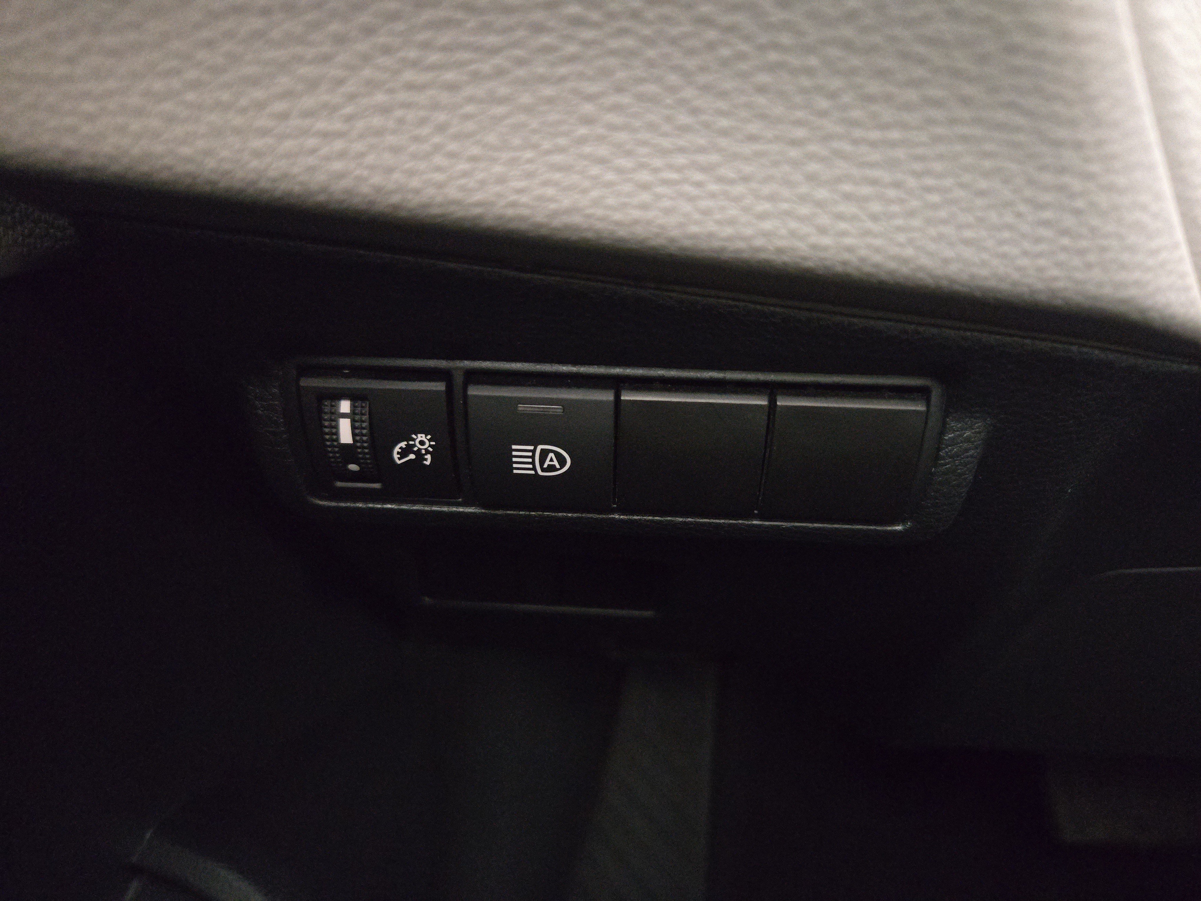 Used 2024 Toyota Corolla Cross L AWD/4WD image 24