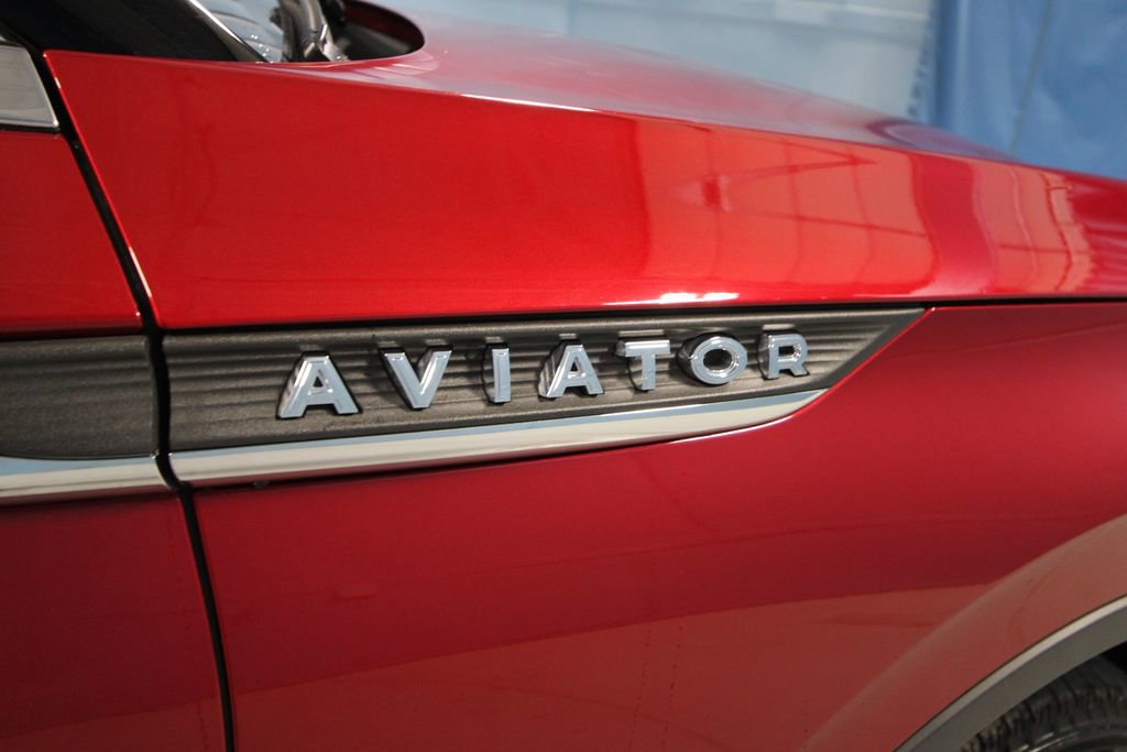Used 2025 Lincoln Aviator AWD image 42