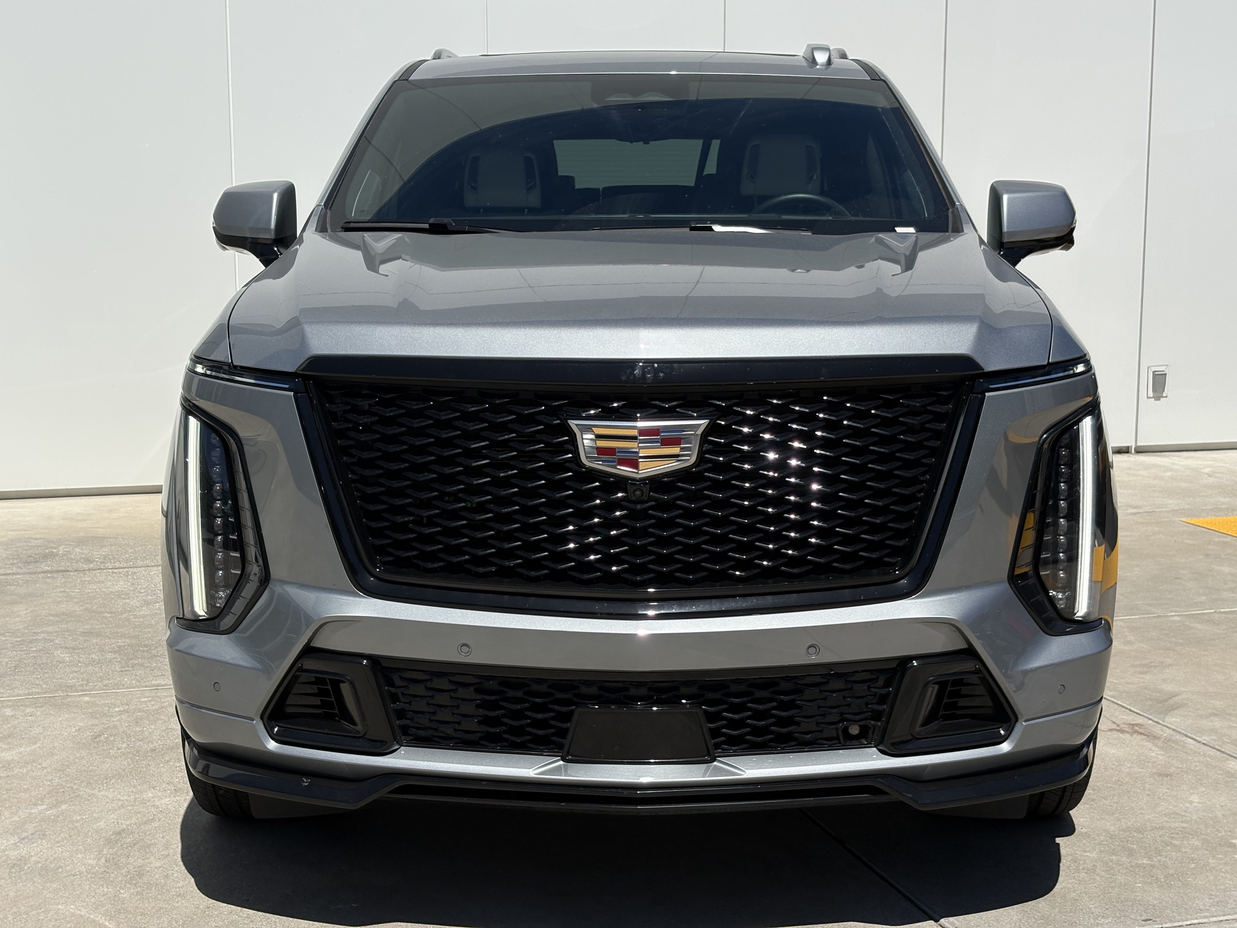Certified 2025 Cadillac Escalade ESV V AWD/4WD image 3