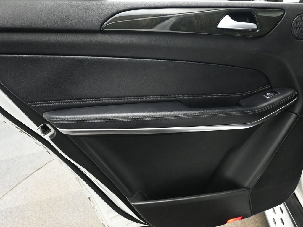 Used 2018 Mercedes-Benz GLS 550 4MATIC w/ Driver Assistance Package image 13