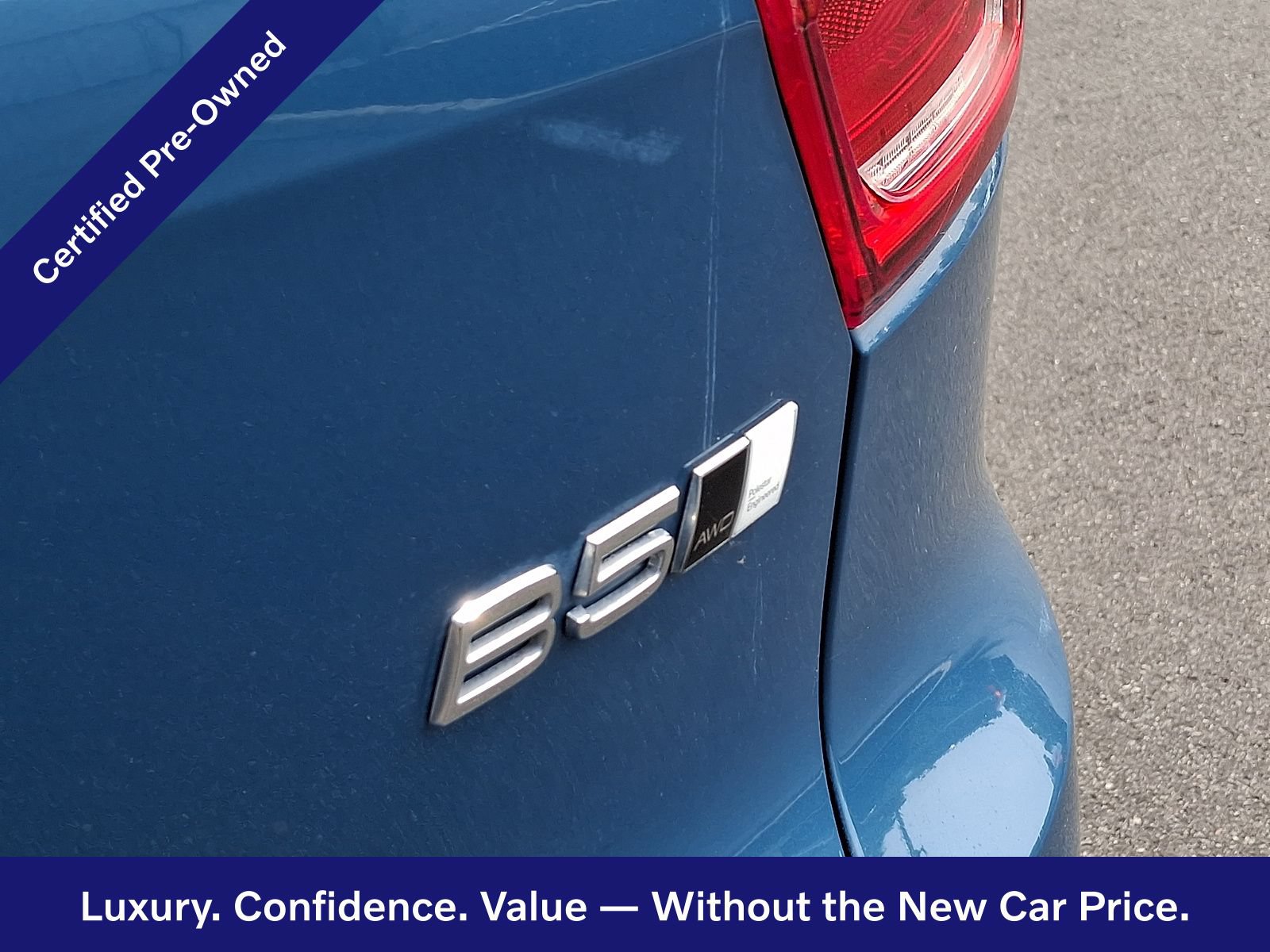 Certified 2023 Volvo XC40 B5 Ultimate w/ Protection Package Premier AWD/4WD image 32