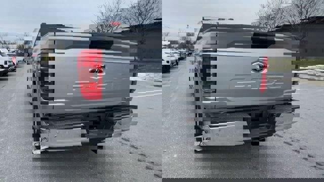 Used 2022 Ford F150 XLT image 3