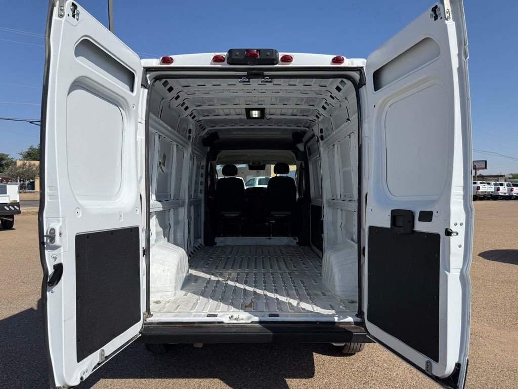 Used 2025 RAM ProMaster 2500 w/ Convenience Group FWD image 8