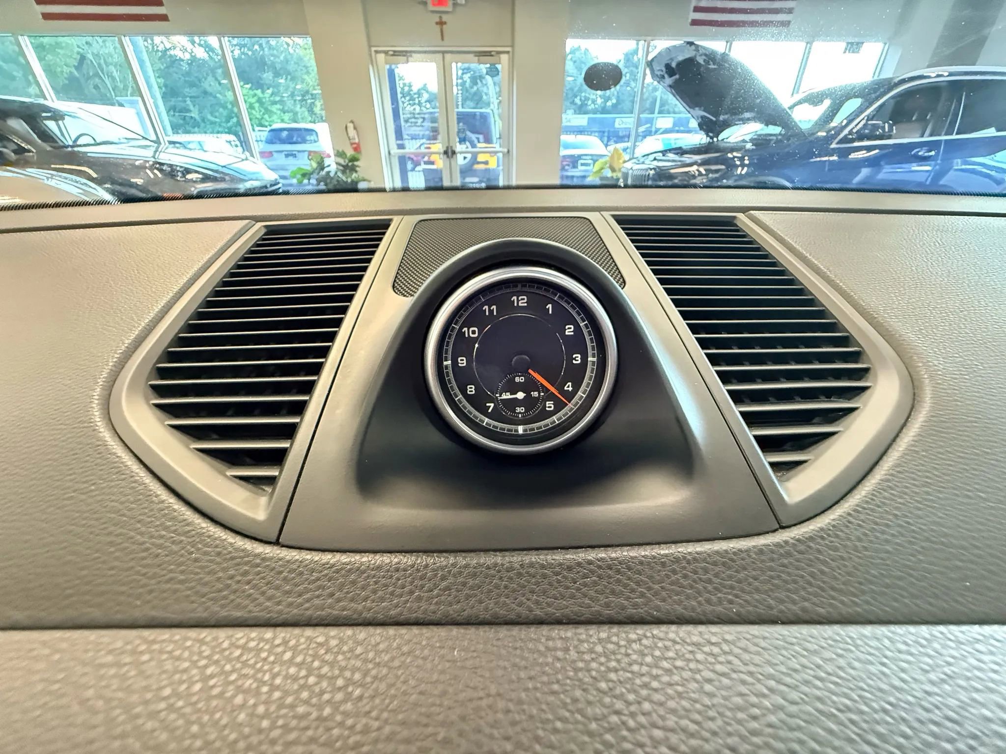 Used 2018 Porsche Macan Sport Edition image 29