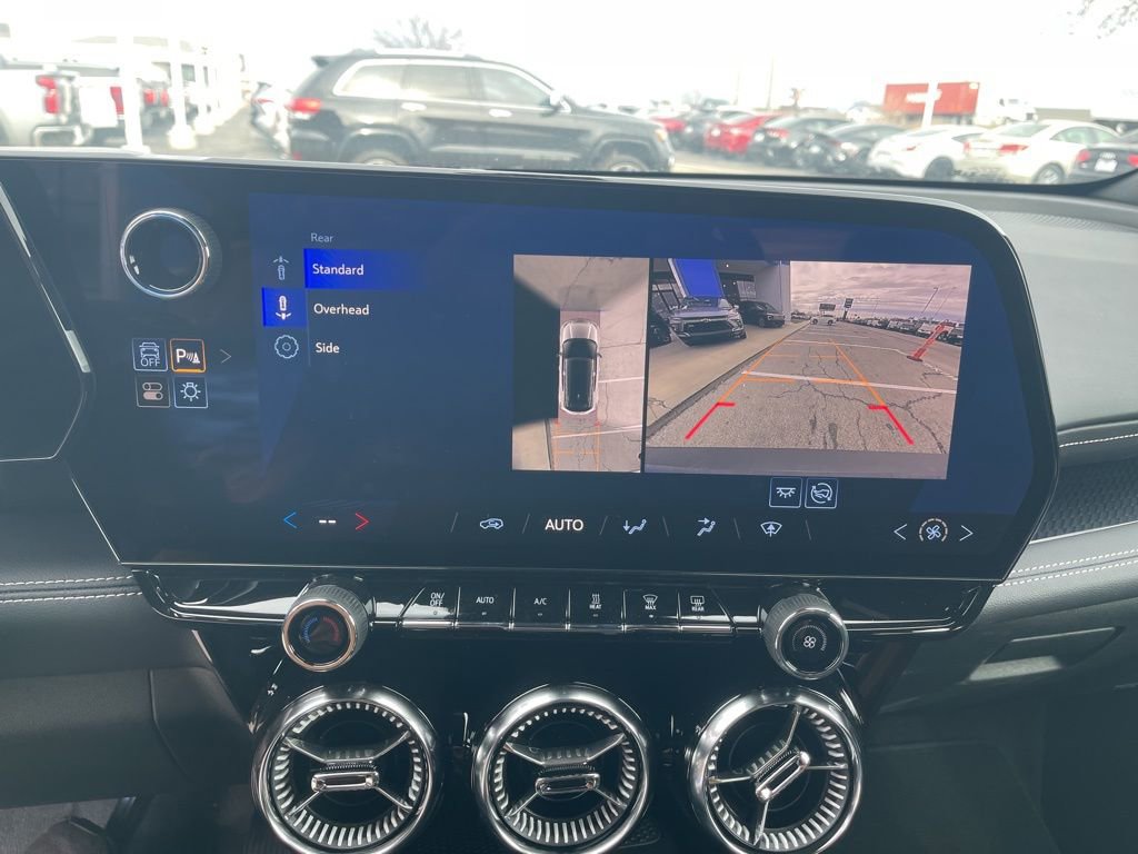 New 2025 Chevrolet Blazer EV LT image 24