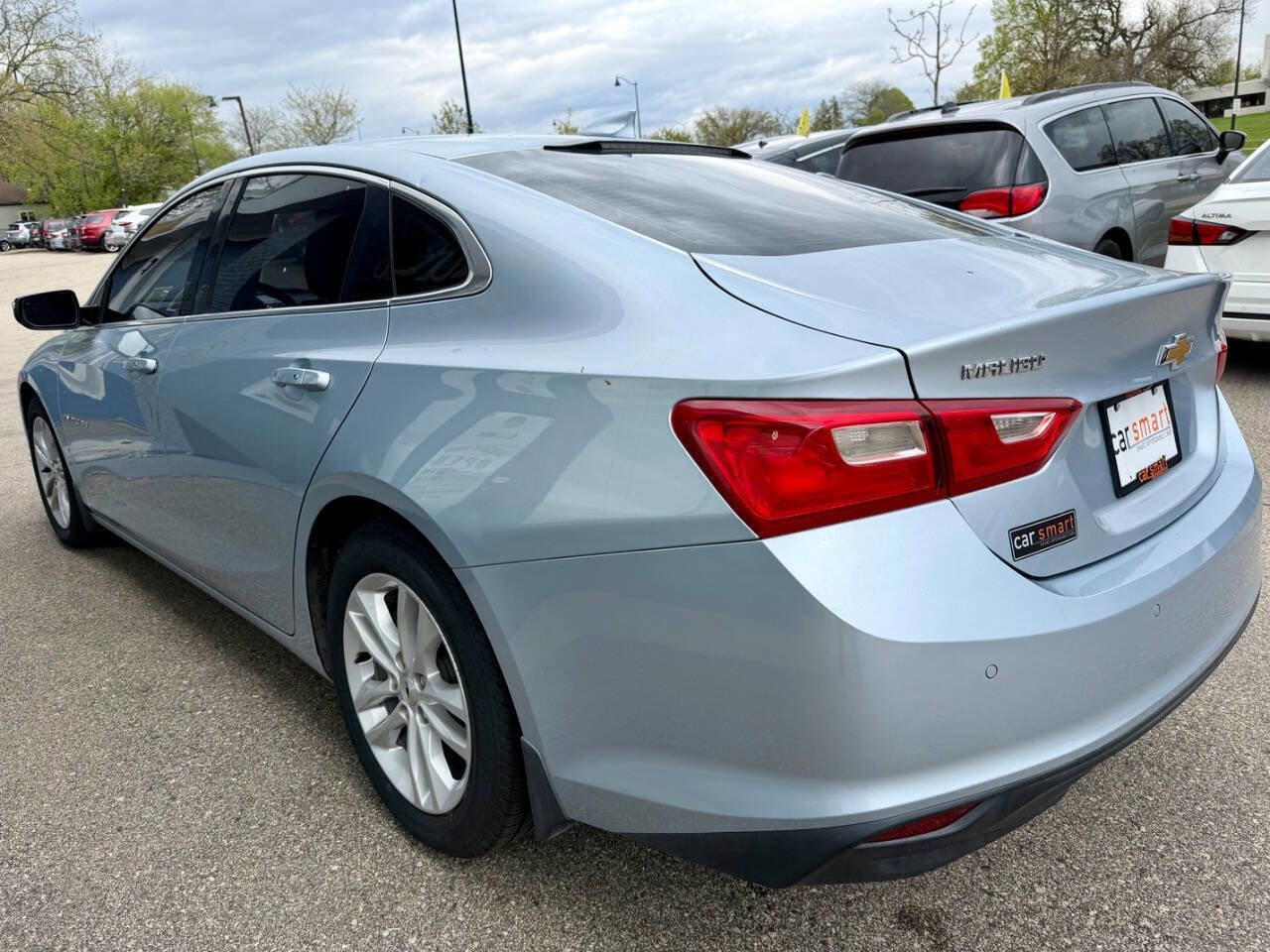 Used 2017 Chevrolet Malibu LT w/ Driver Confidence Package FWD image 7