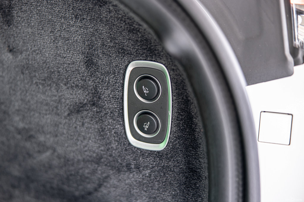 Used 2024 Aston Martin DBX 707 AWD/4WD image 18