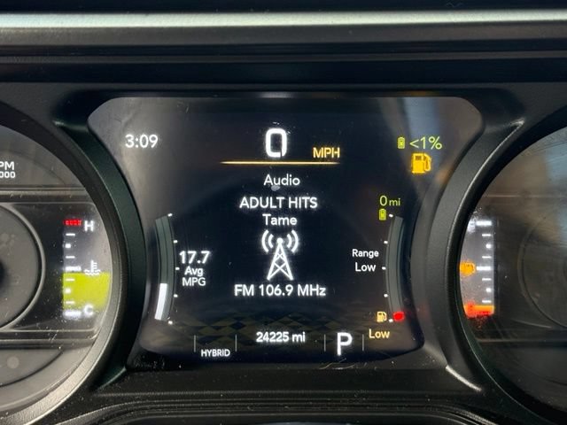 Used 2024 Jeep Wrangler Unlimited Sahara AWD/4WD image 33