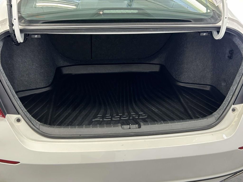 Used 2020 Honda Accord Sport image 12