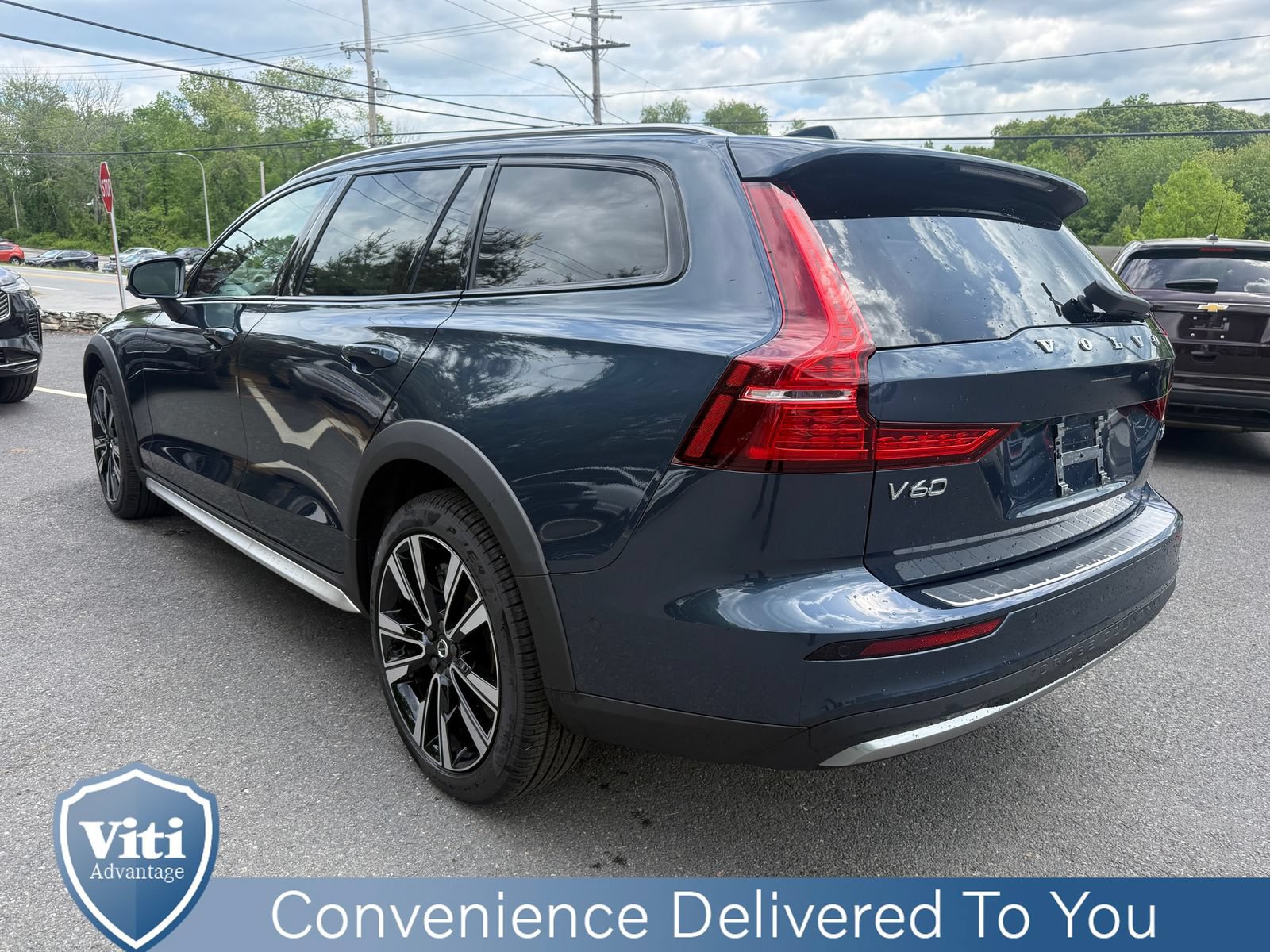 New 2026 Volvo V60 B5 Cross Country Ultra w/ Protection Package Premier AWD/4WD image 6