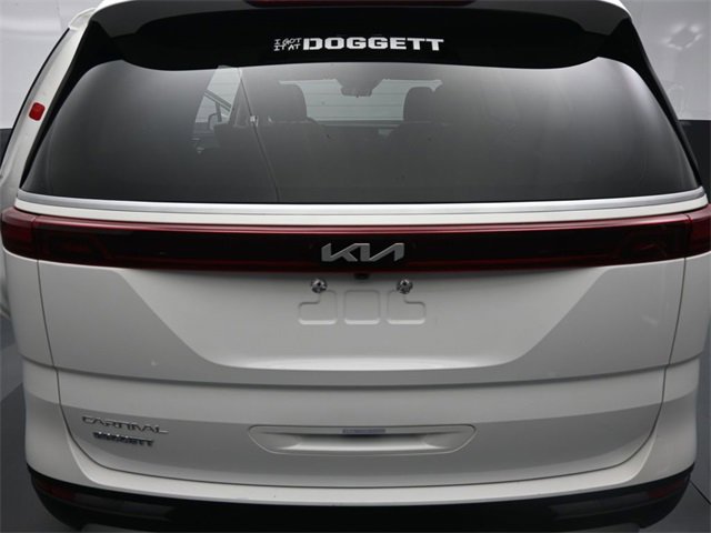 Used 2024 Kia Carnival LX image 12