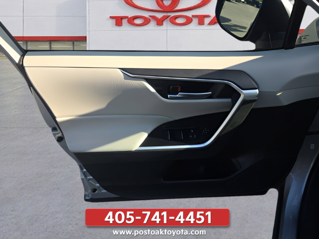 Used 2024 Toyota RAV4 XLE w/ Convenience Package AWD/4WD image 13