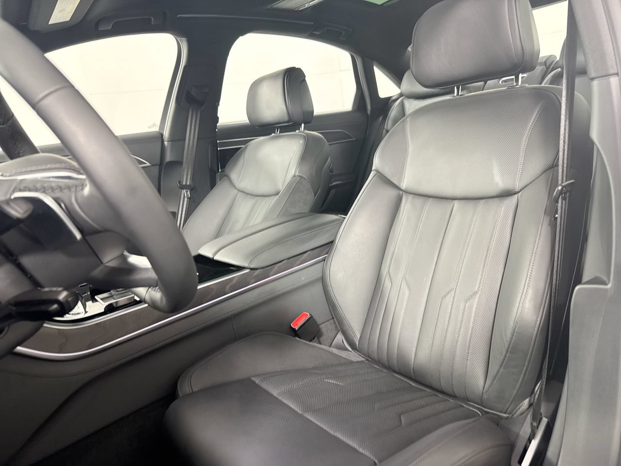 Used 2026 Audi A8 L 3.0T AWD/4WD image 25