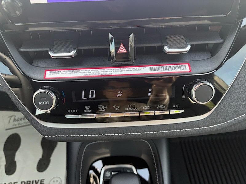 Used 2024 Toyota Corolla SE w/ SE Package FWD image 10
