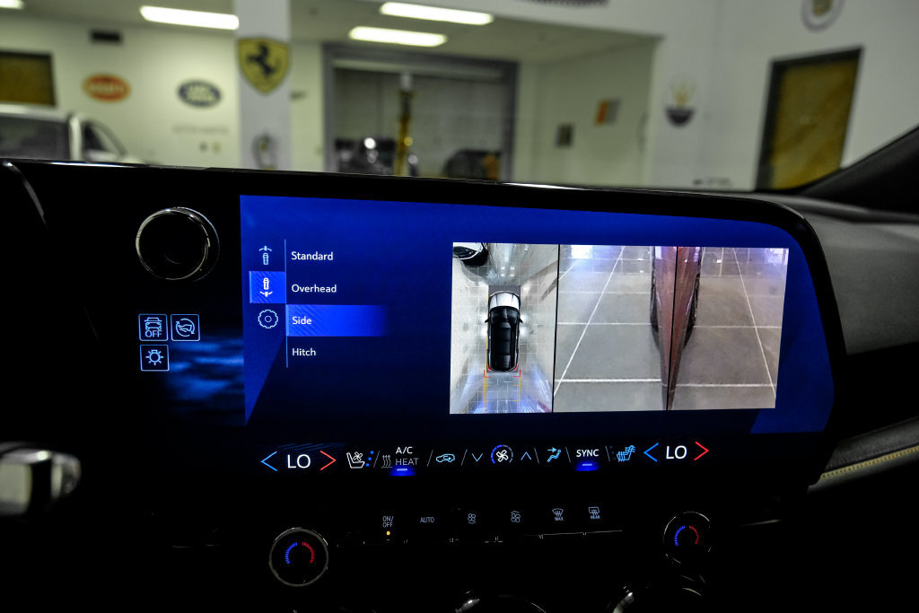 Used 2024 Chevrolet Blazer EV RS RWD image 28