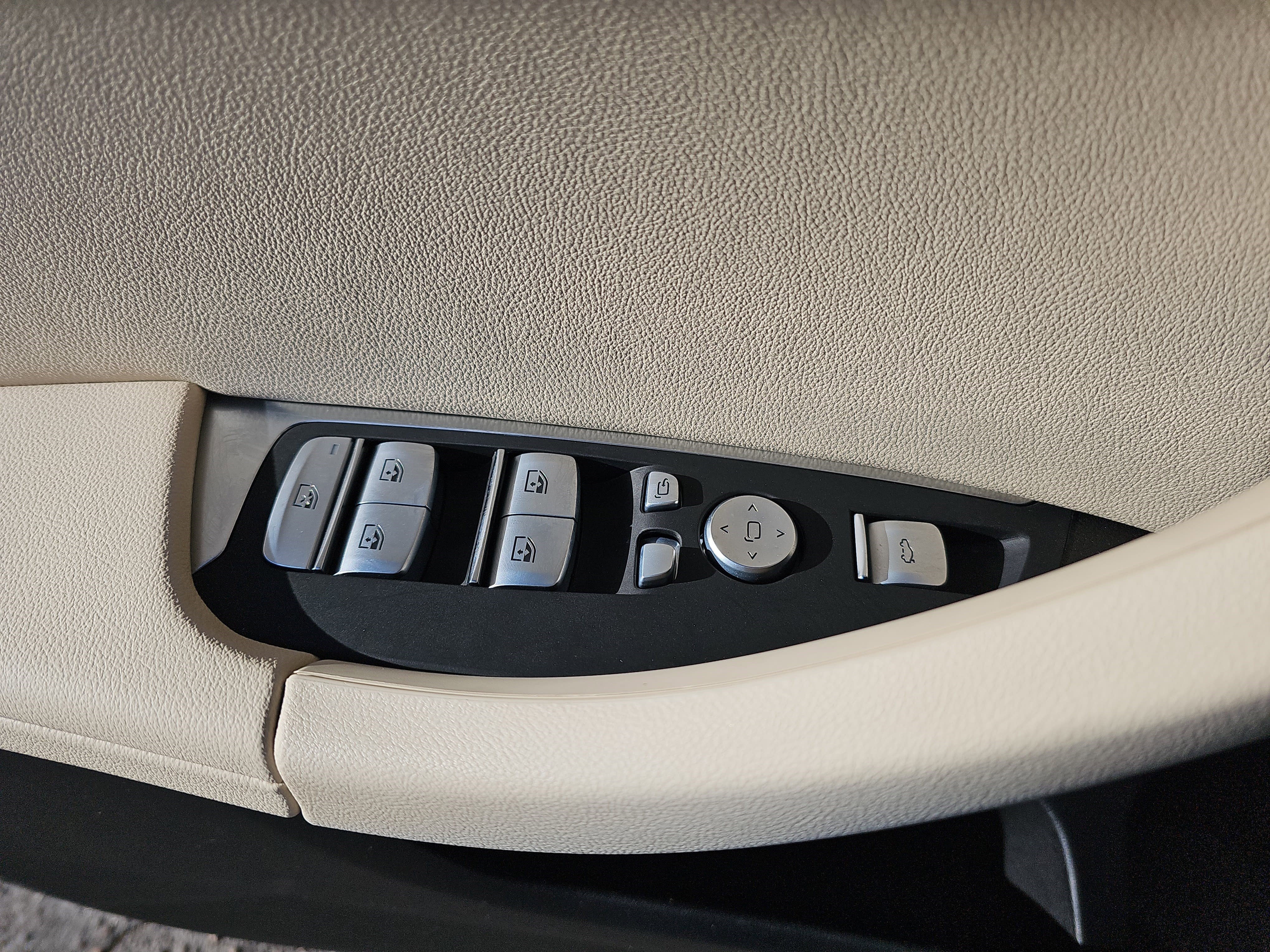 Certified 2023 BMW X3 xDrive30i w/ Premium Package image 29