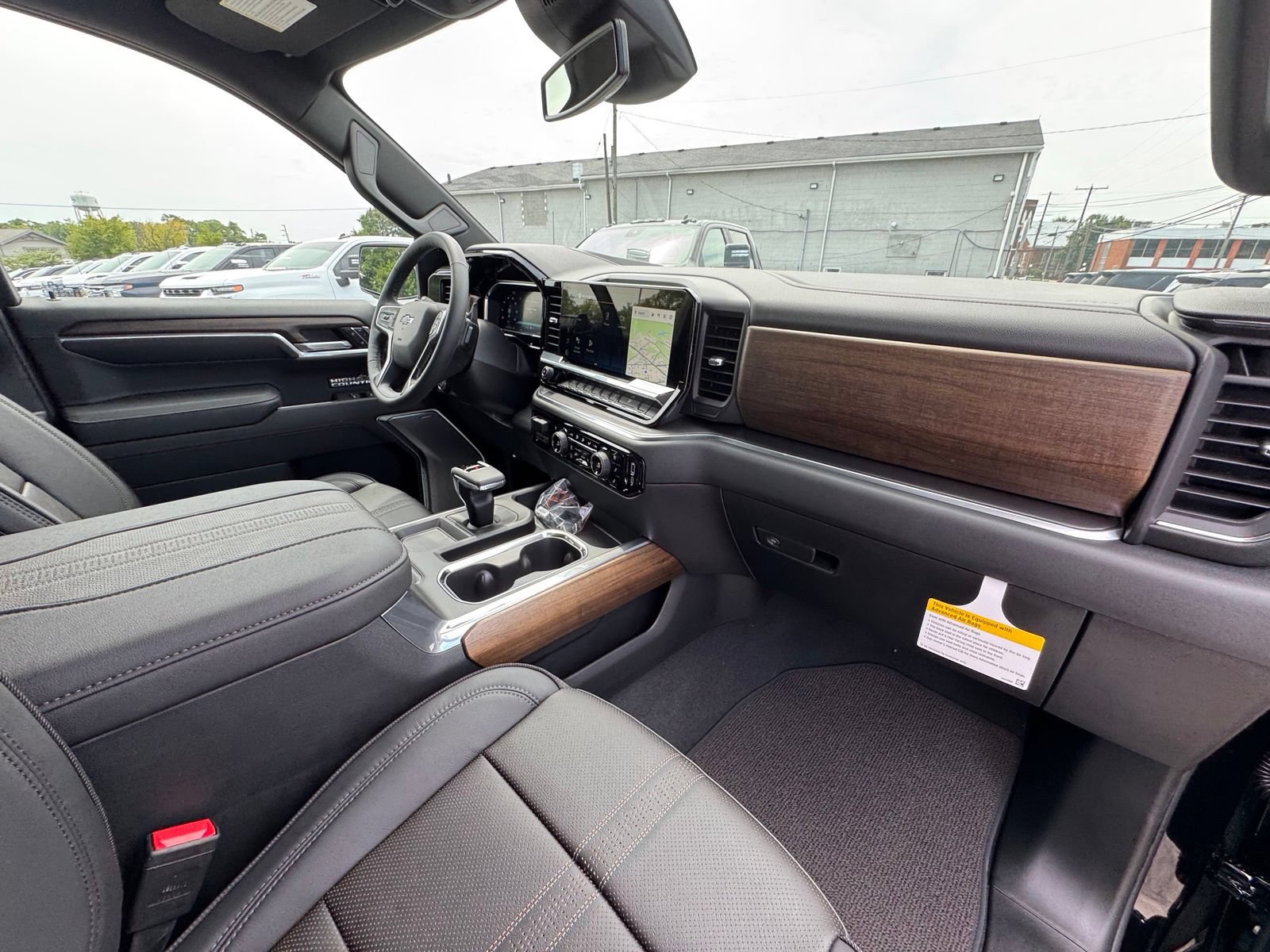 New 2026 Chevrolet Silverado 1500 High Country w/ Midnight Edition AWD/4WD image 34