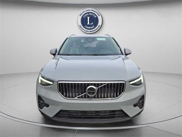 New 2025 Volvo XC40 B5 Plus w/ Protection Package Premier image 2