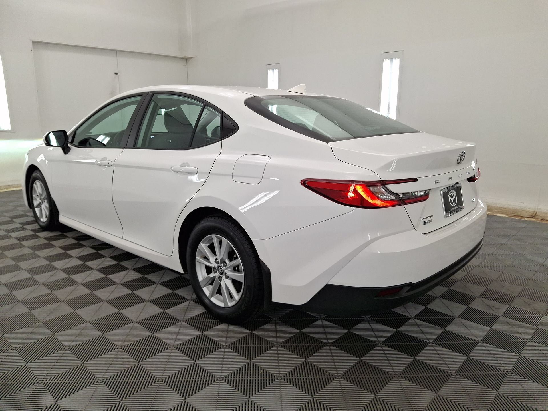 Used 2025 Toyota Camry LE FWD image 21