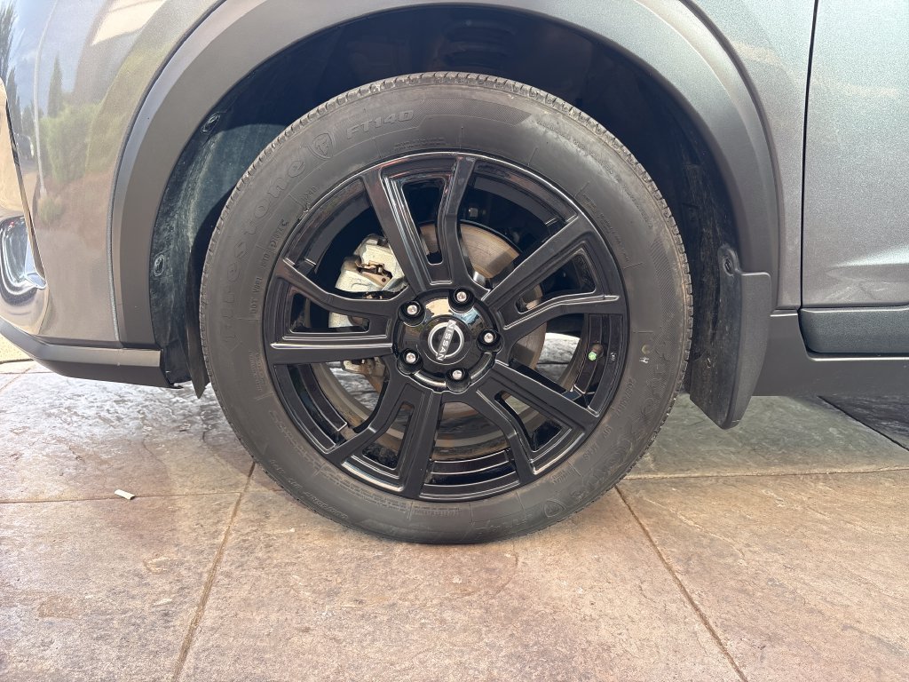 Used 2024 Nissan Kicks SV w/ Exterior Package FWD image 12