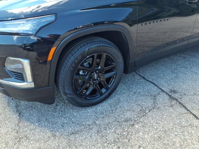 Used 2022 Chevrolet Traverse LT w/ LPO, Blackout Package AWD/4WD image 4