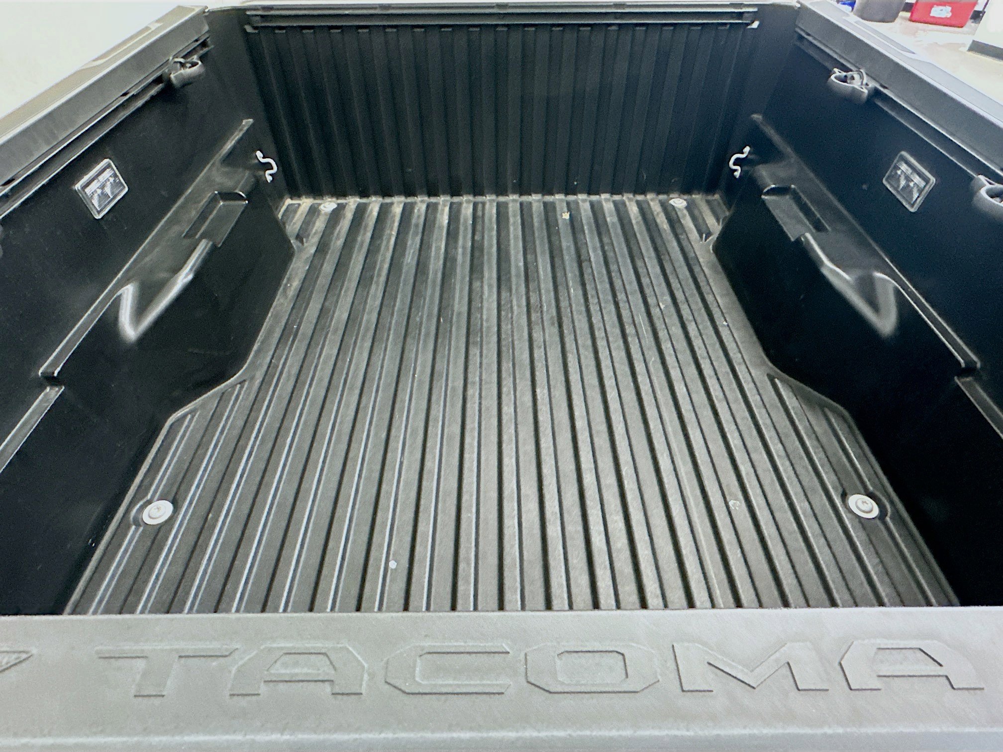 Used 2025 Toyota Tacoma TRD Off-Road image 30