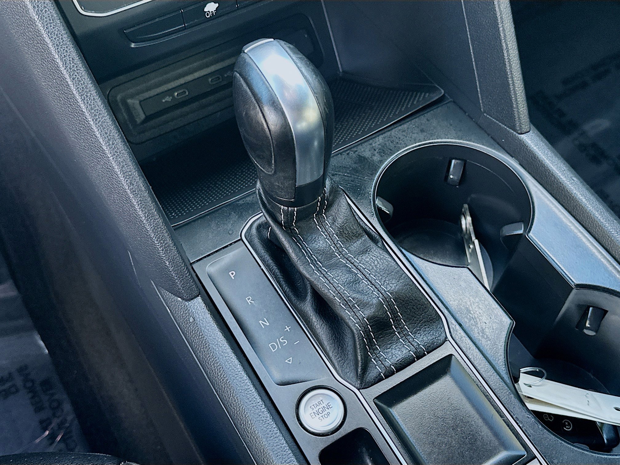 Used 2021 Volkswagen Atlas Cross Sport SE w/ V6 Towing Package image 15