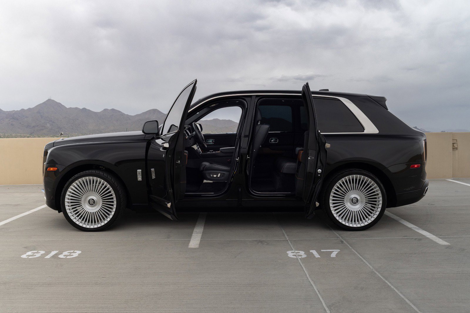Used 2021 Rolls-Royce Cullinan image 12
