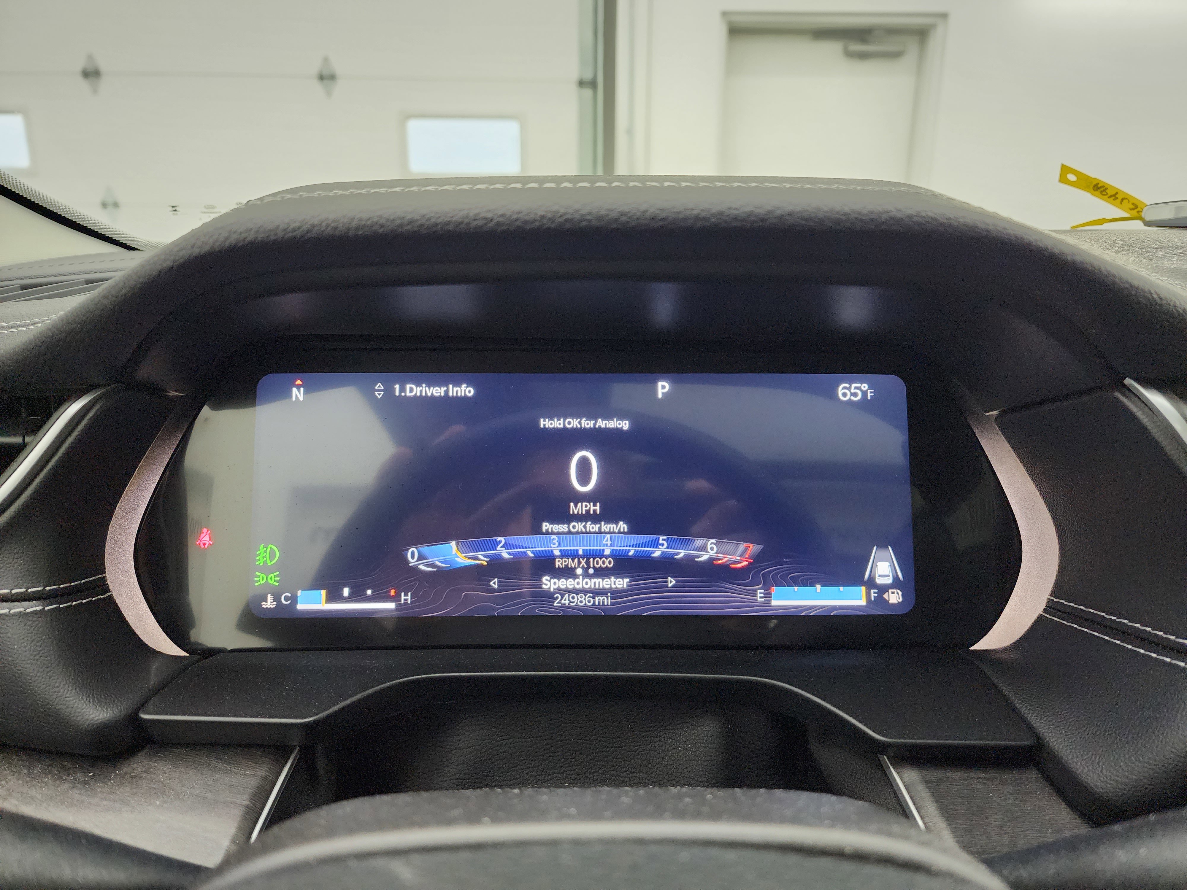 Used 2023 Jeep Grand Cherokee Limited w/ Black Appearance Package image 10