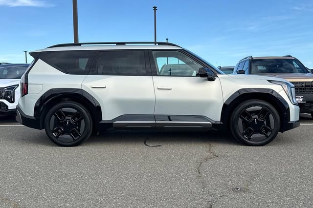 Certified 2024 Kia EV9 GT-Line AWD/4WD image 3