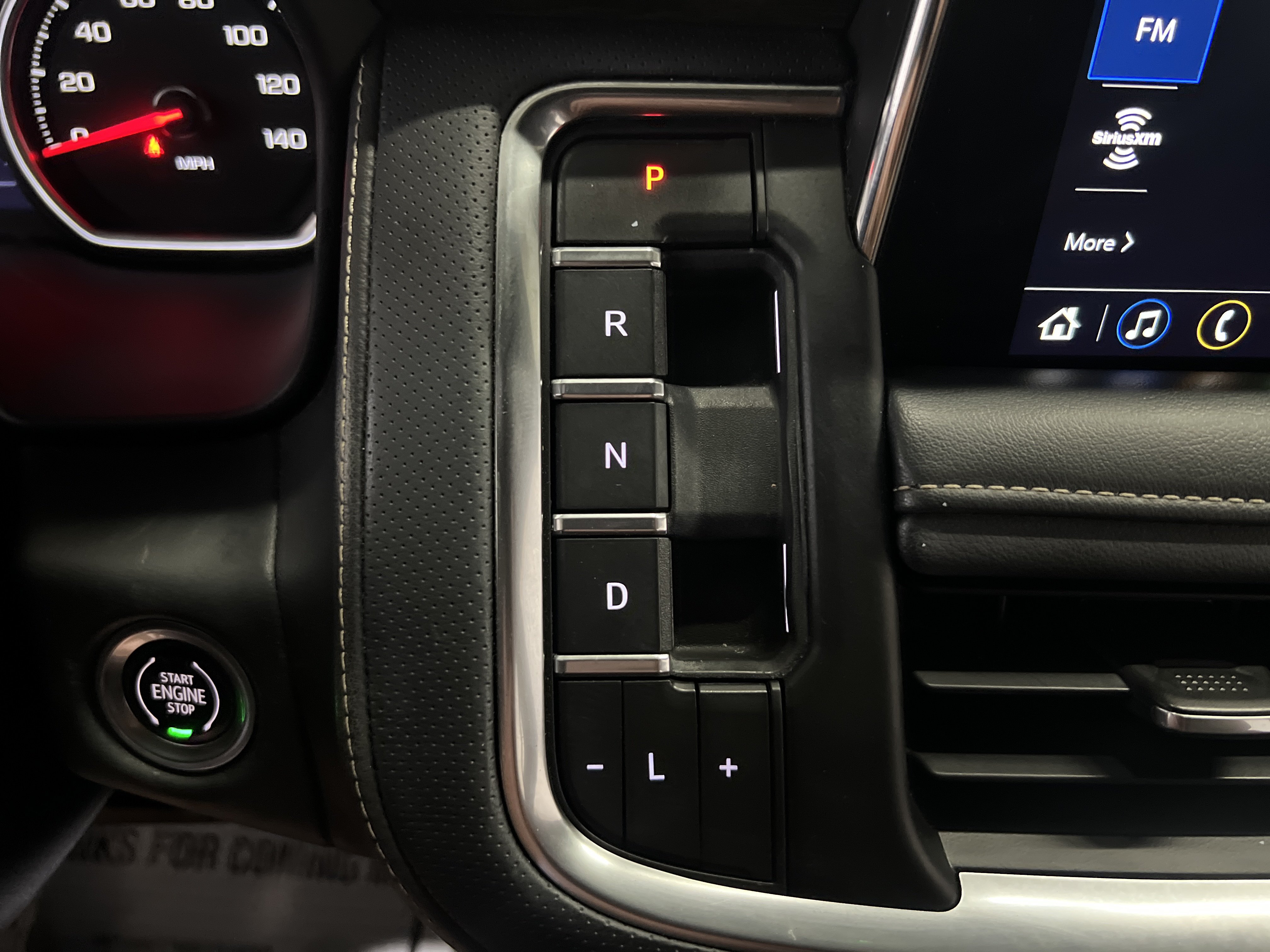 Used 2021 Chevrolet Tahoe Premier AWD/4WD image 23