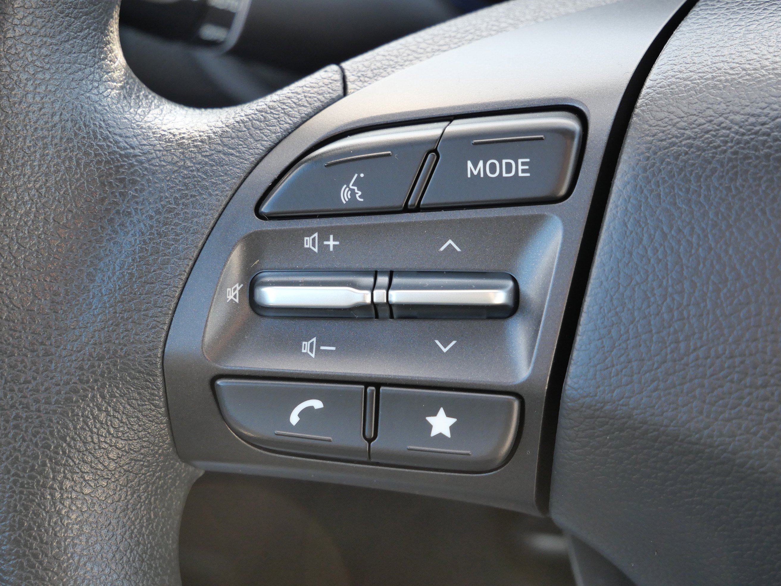 Certified 2023 Hyundai Kona SEL image 32