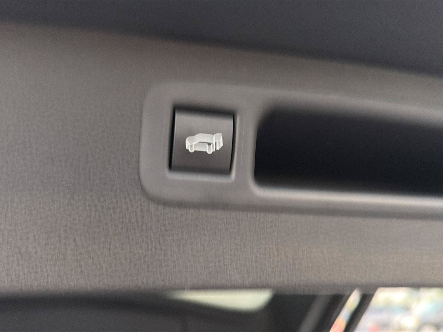 Certified 2023 Toyota Highlander XLE FWD image 36