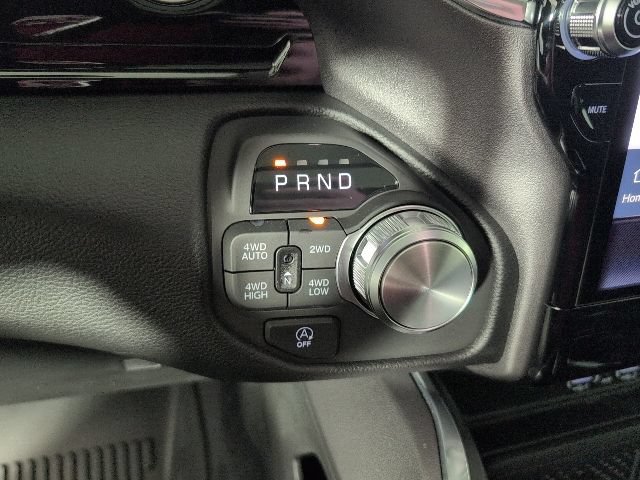 New 2026 RAM 1500 Laramie AWD/4WD image 19