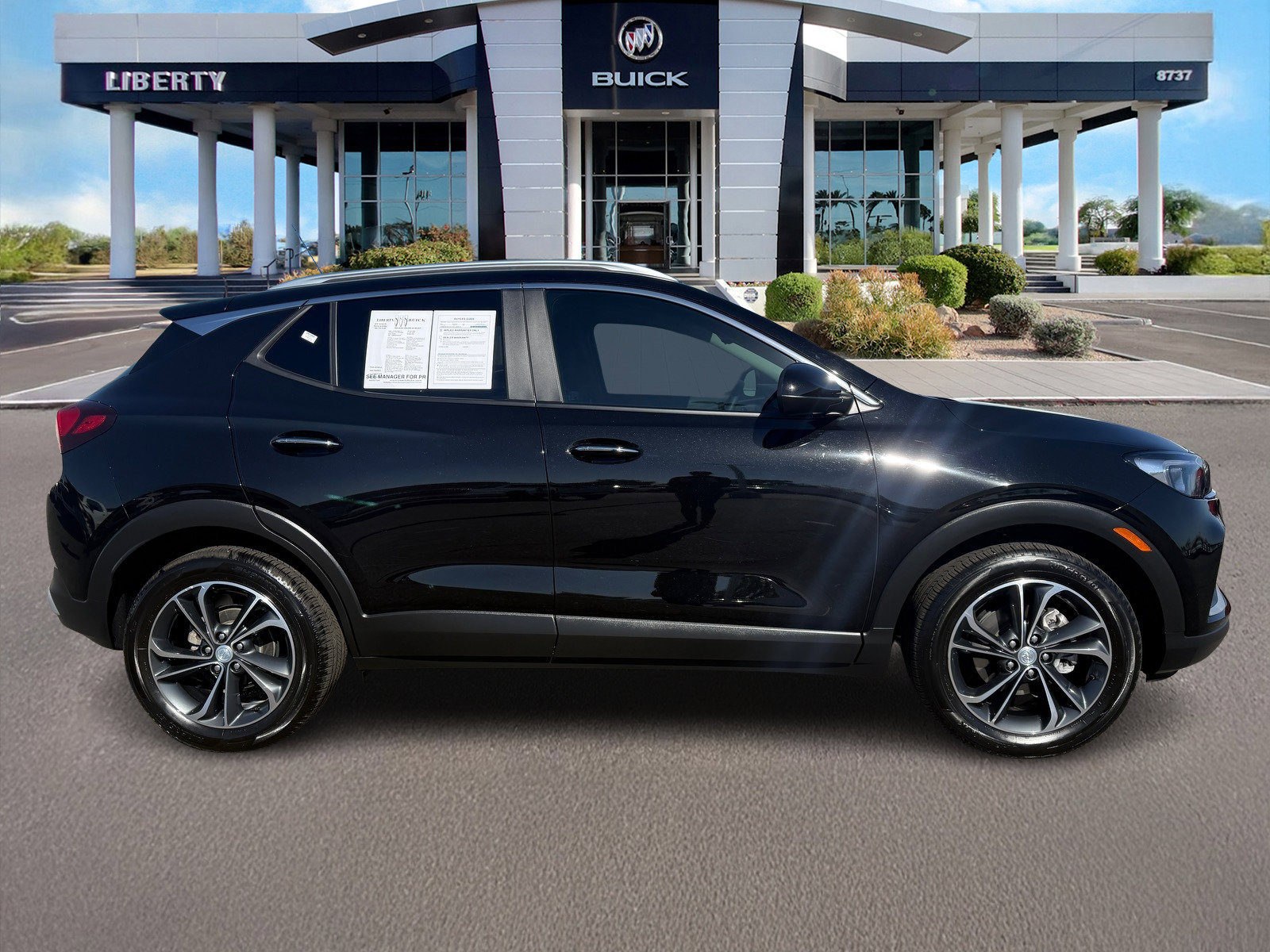 Used 2023 Buick Encore GX Select w/ Safety Package II image 2