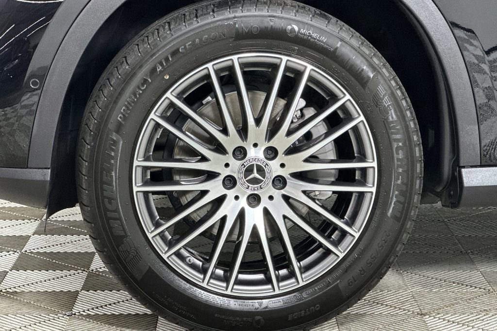 Certified 2026 Mercedes-Benz GLC 300 image 33