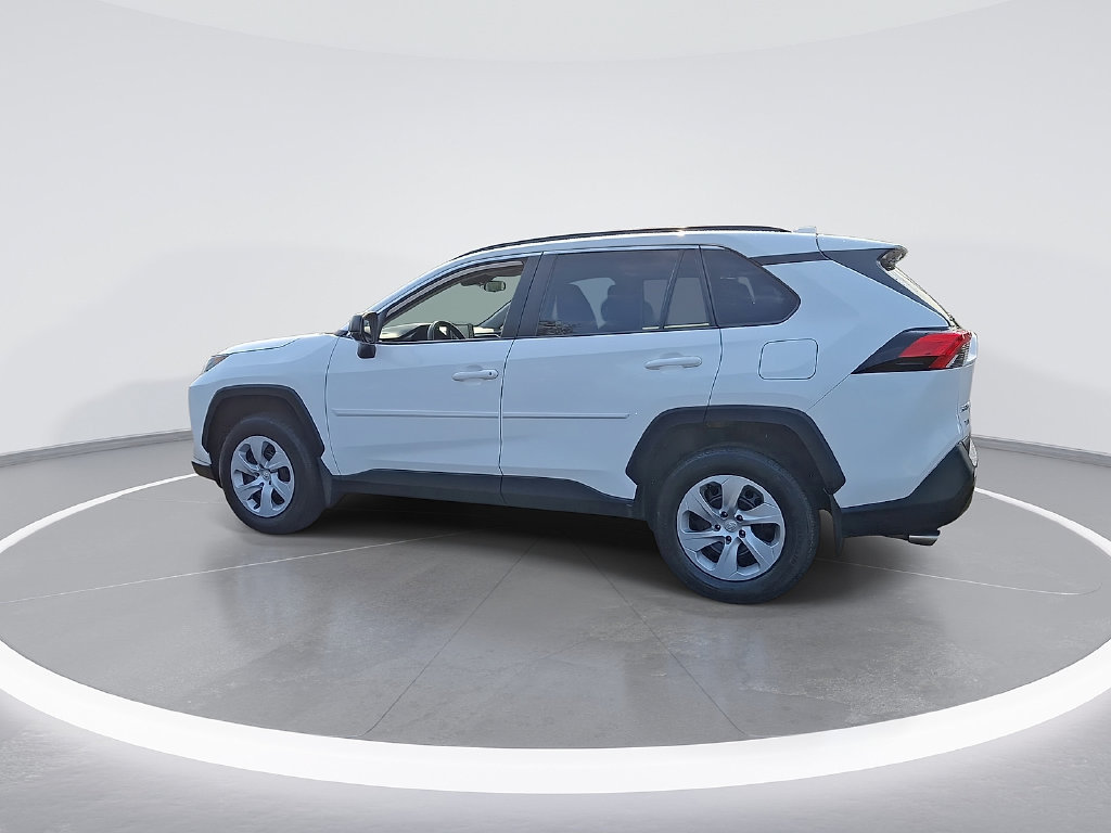 Used 2021 Toyota RAV4 LE AWD/4WD image 7