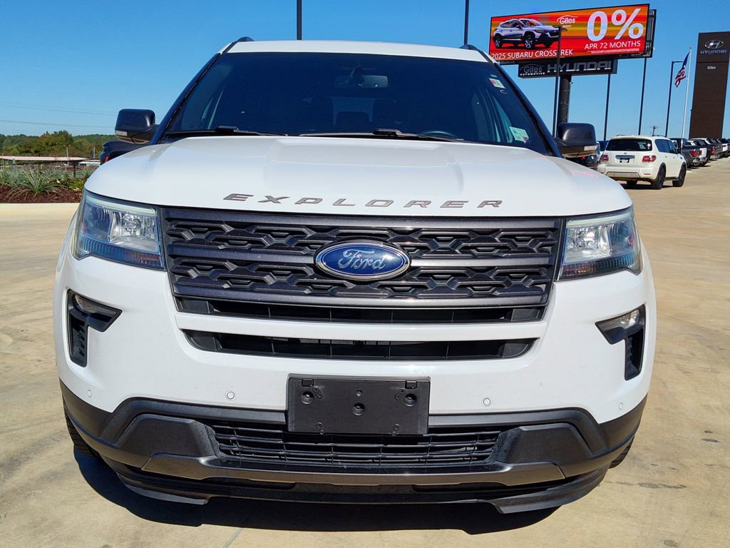 Used 2018 Ford Explorer XLT w/ Equipment Group 202A image 12