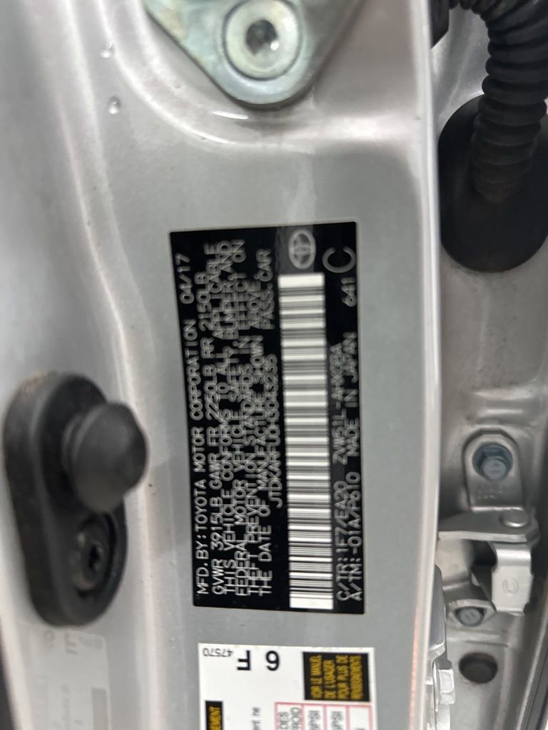 Used 2017 Toyota Prius Four w/ Advanced Technology Package FWD image 29