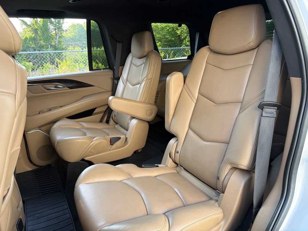 Used 2019 Cadillac Escalade Platinum AWD/4WD image 24