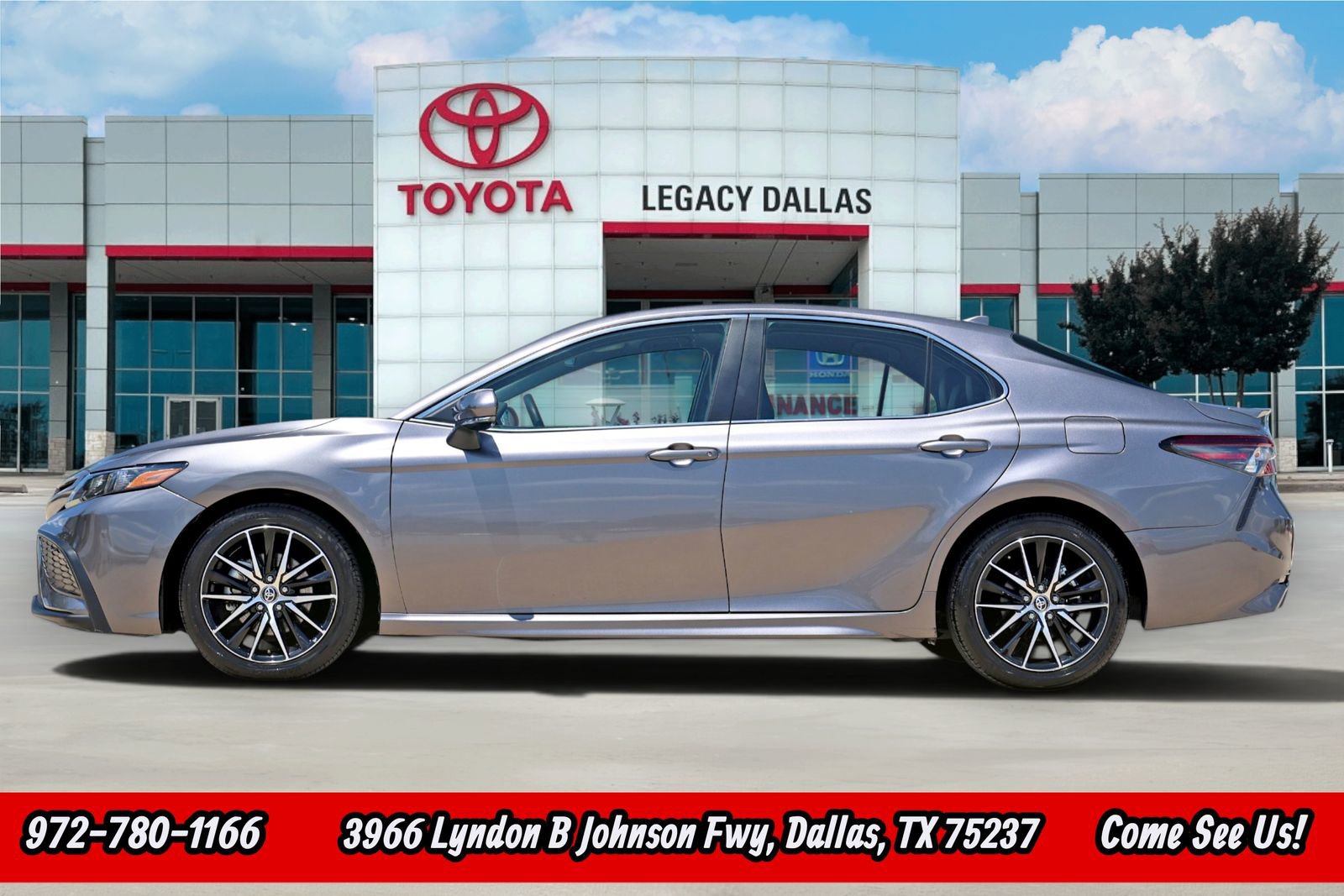 Used 2024 Toyota Camry SE w/ Cold Weather Package AWD/4WD image 6