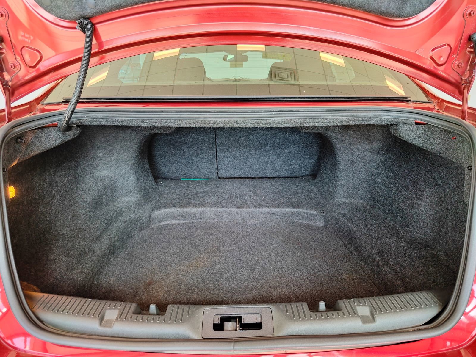 Used 2014 Ford Taurus Limited w/ Equipment Group 301A image 16