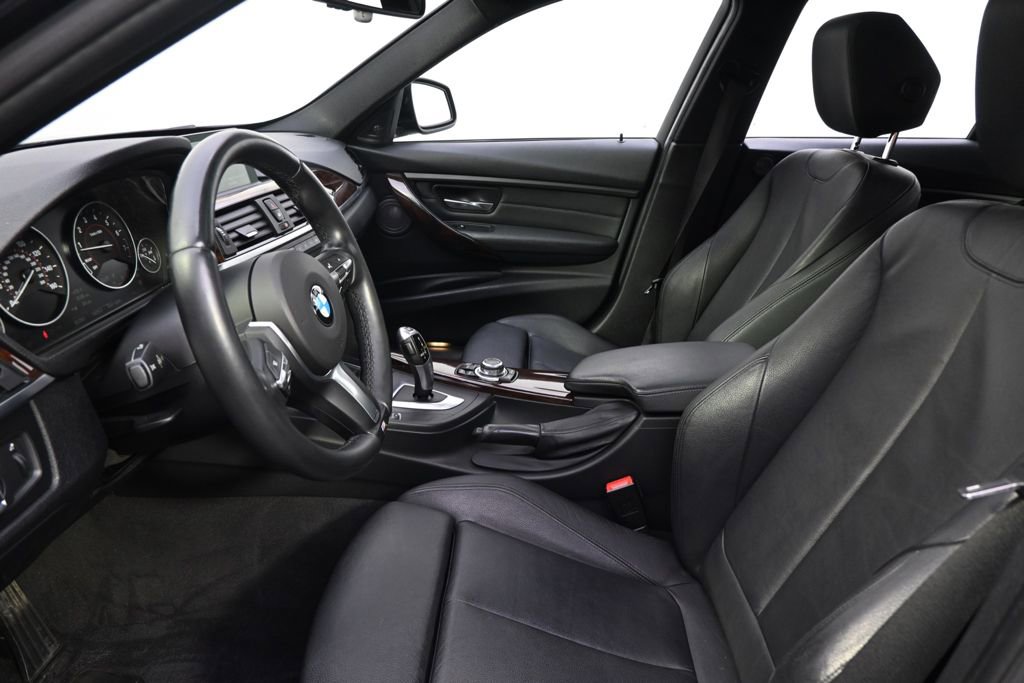Used 2013 BMW 335i xDrive Sedan AWD/4WD image 13