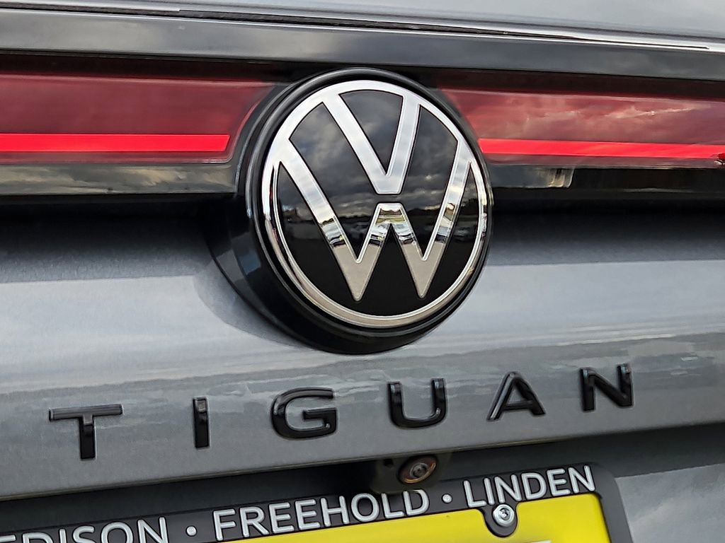 New 2026 Volkswagen Tiguan SE R-Line image 19