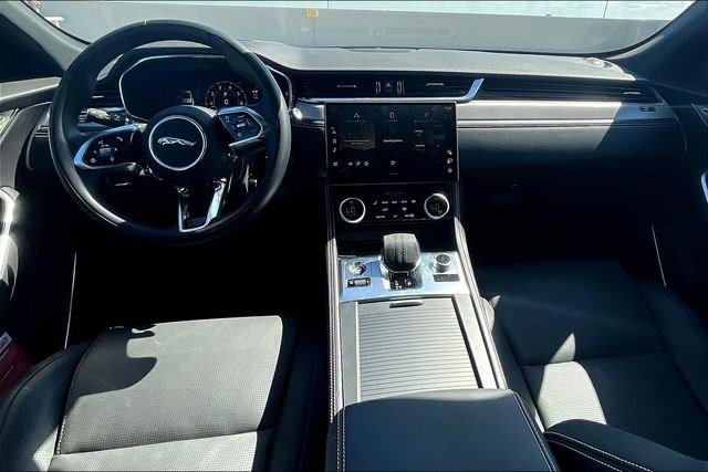 Used 2025 Jaguar F-PACE R-Dynamic S AWD/4WD image 5