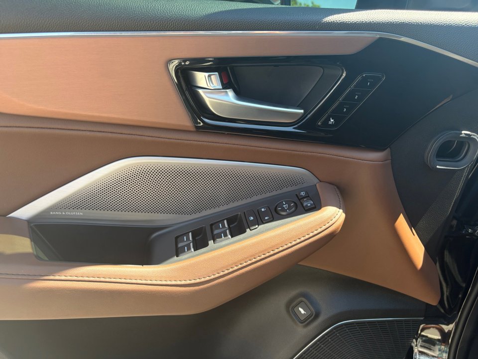 Certified 2026 Acura MDX w/ Technology Package image 31