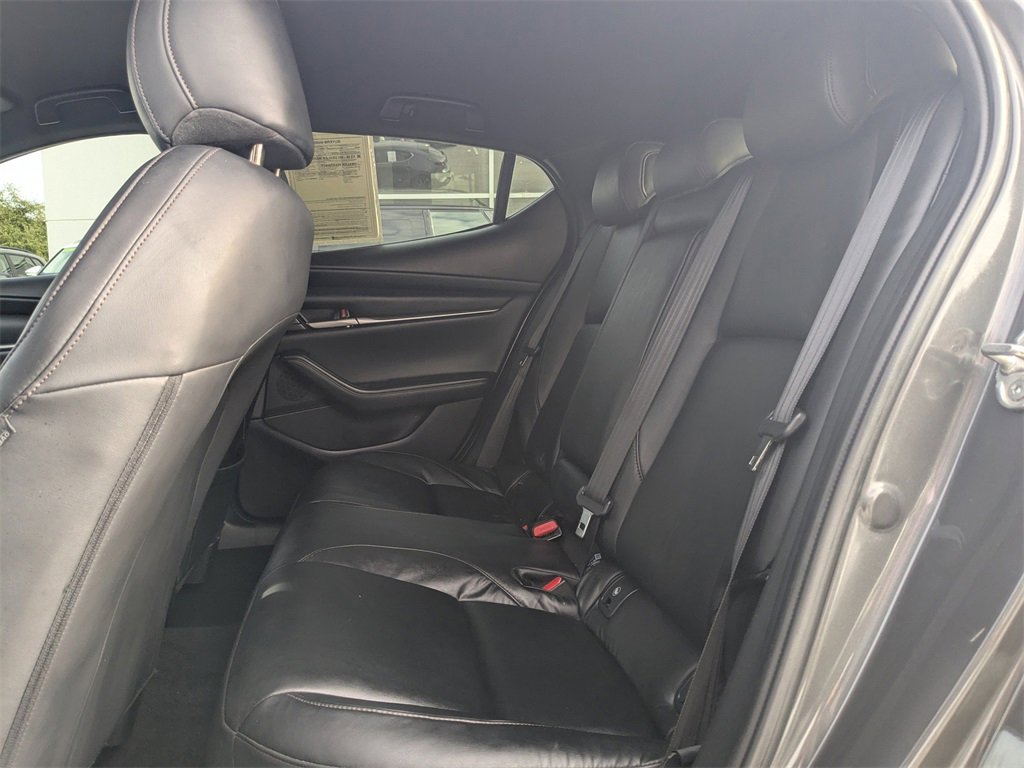 Used 2020 MAZDA MAZDA3 Hatchback image 2