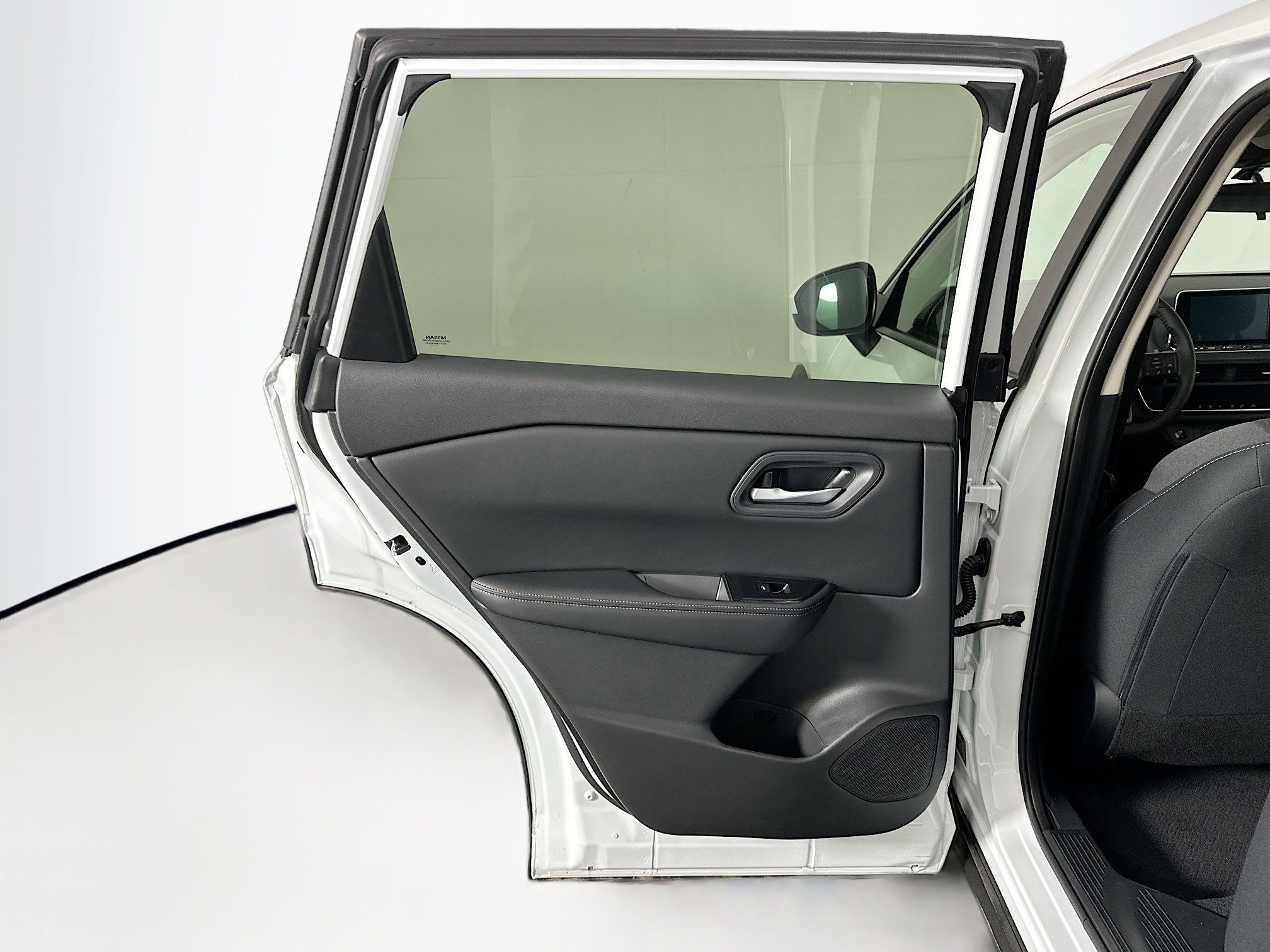Used 2026 Nissan Rogue SV FWD image 25