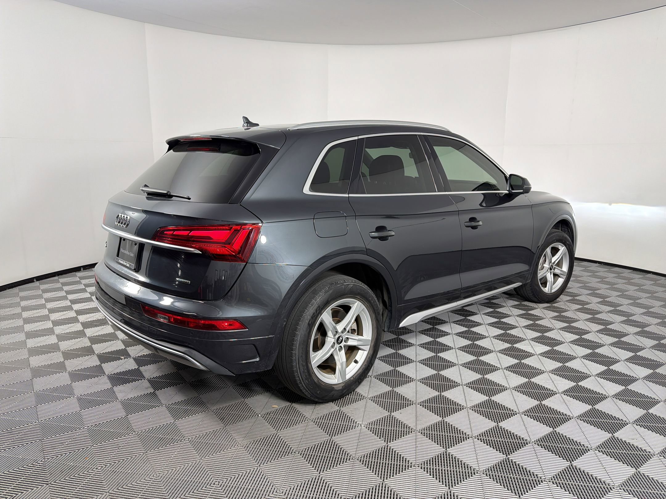 Used 2021 Audi Q5 2.0T Premium w/ Convenience Package AWD/4WD image 9