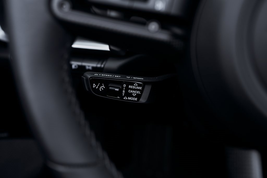 Used 2025 Porsche 911 Turbo S w/ 911 Turbo Sportdesign Package image 44